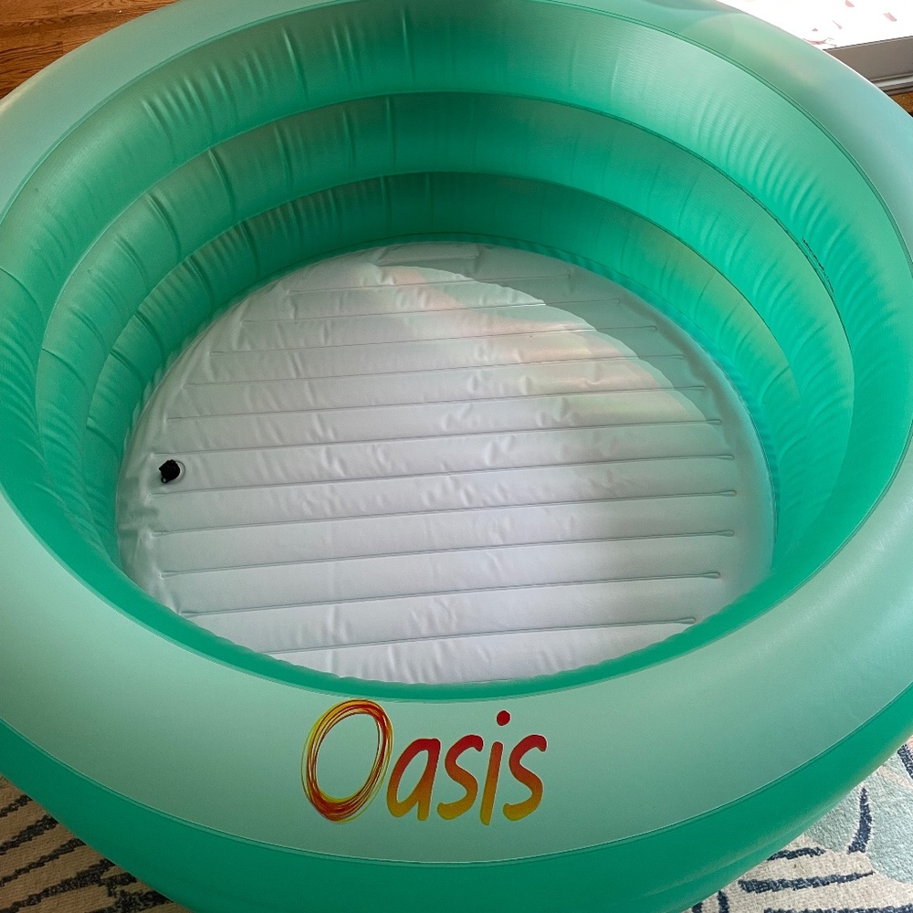 Birthing pool
